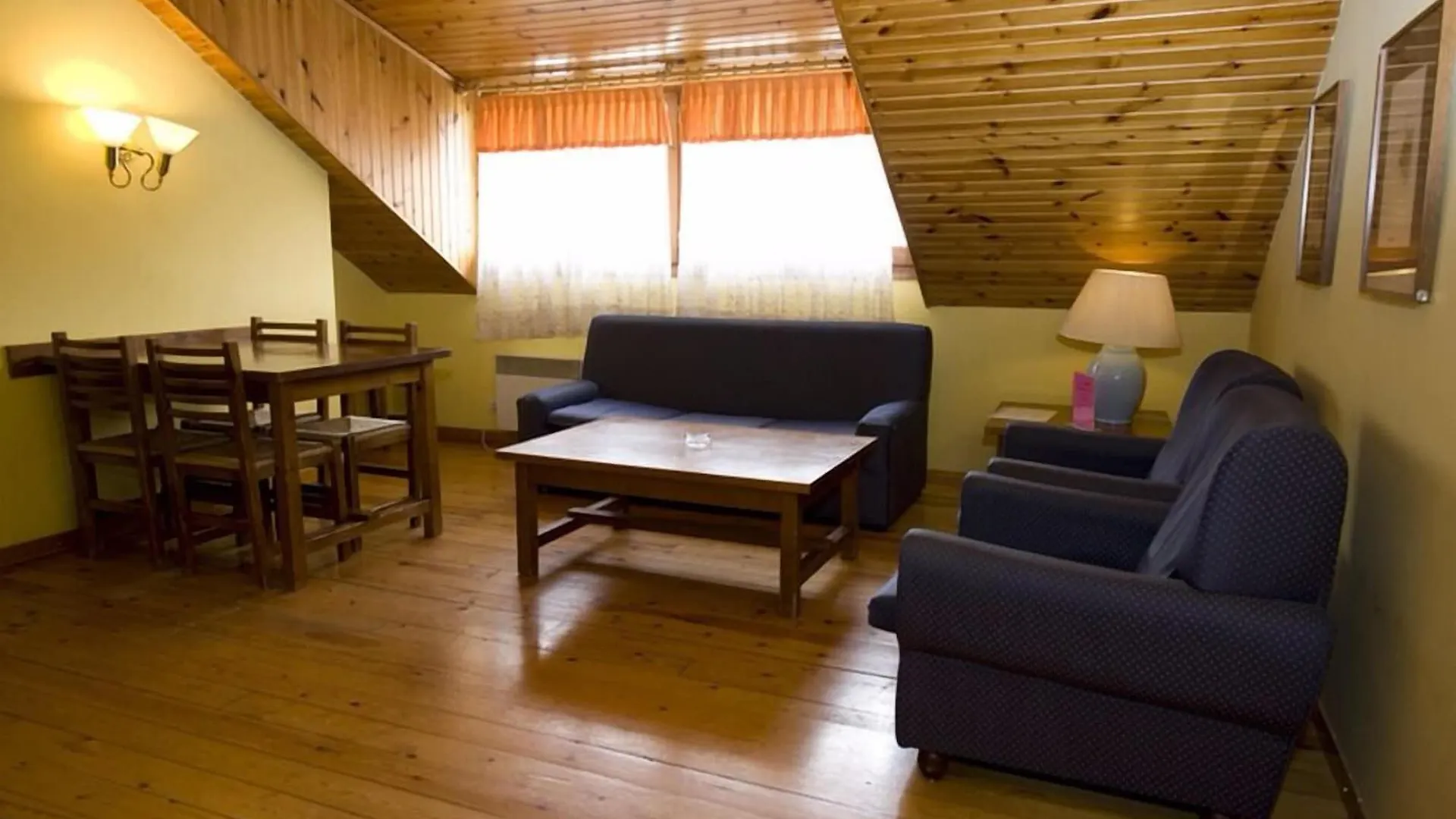 Apartamentos Pessets Adelaida Apartment Sort