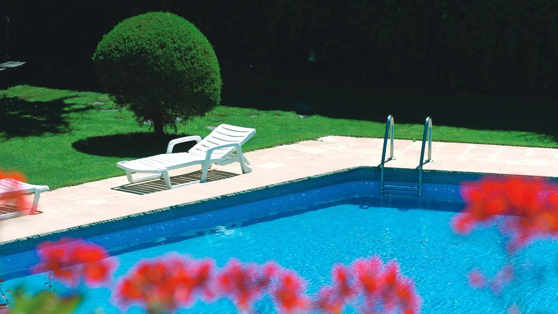 Apartamentos Pessets Adelaida Spain